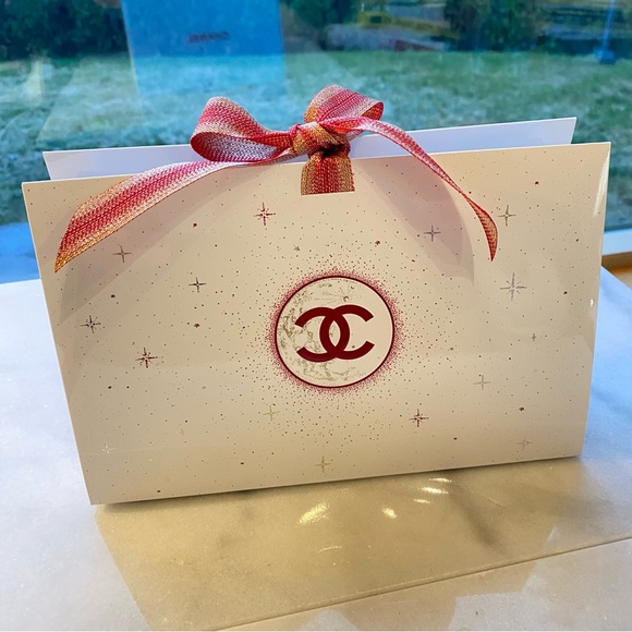 Chanel Xmas 2022 White Envelope Fold Up Gift Box Packaging, NEW - Picture 5 of 10